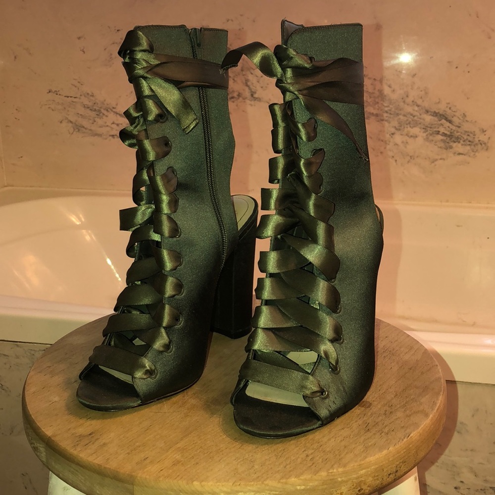Army green lace up heels from Aldo